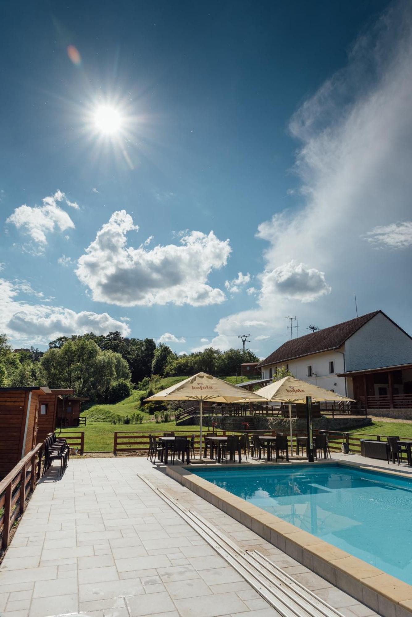 Rekreacni A Jezdecky Areal Equifarm Villa Jevišovice Buitenkant foto